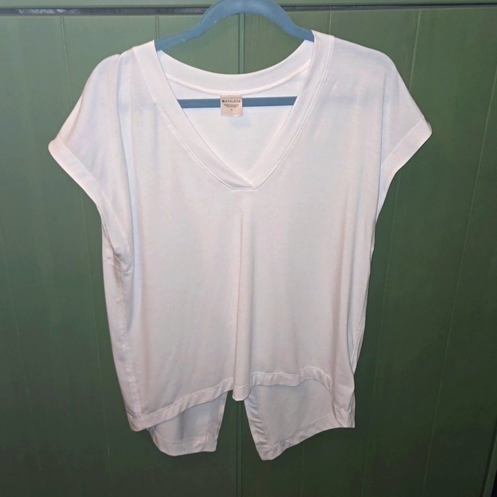 Athleta tee
